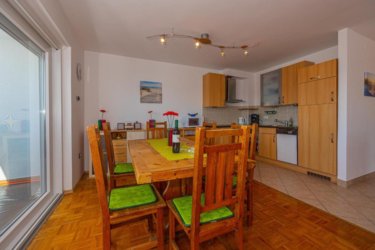 Apartment Svjetlana Dramalj Buitenkant foto